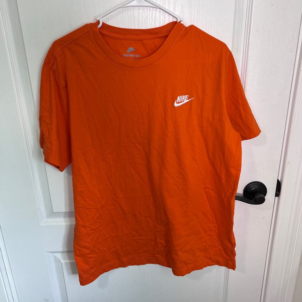 Nike Mens The Nike Tee Short Sleeve Orange Embroidered Swoosh Logo T-Shirt Large